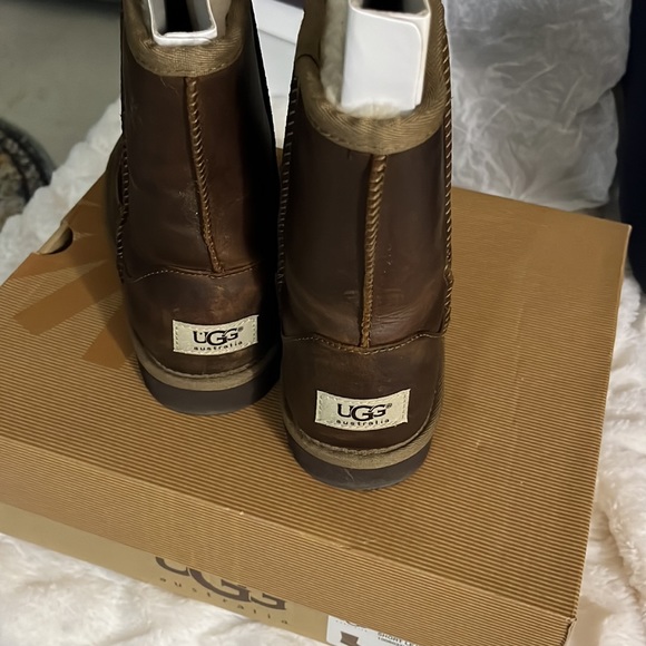 Ugg short leather brown boots - Picture 4 of 4